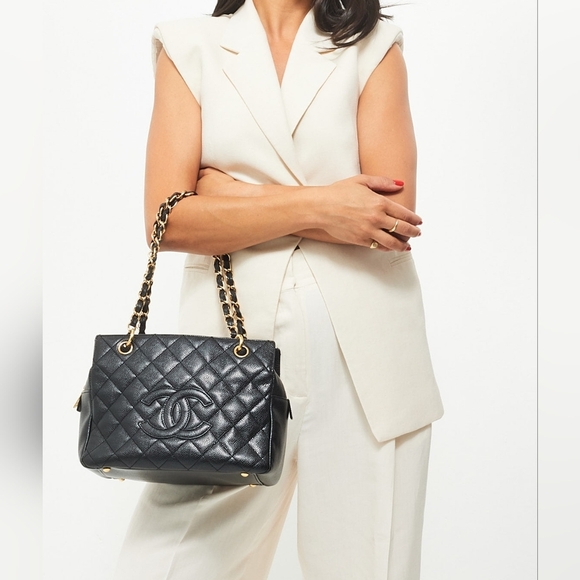 CHANEL Handbags - Chanel Vintage Caviar Petite Timeless Shopper Tote – Black